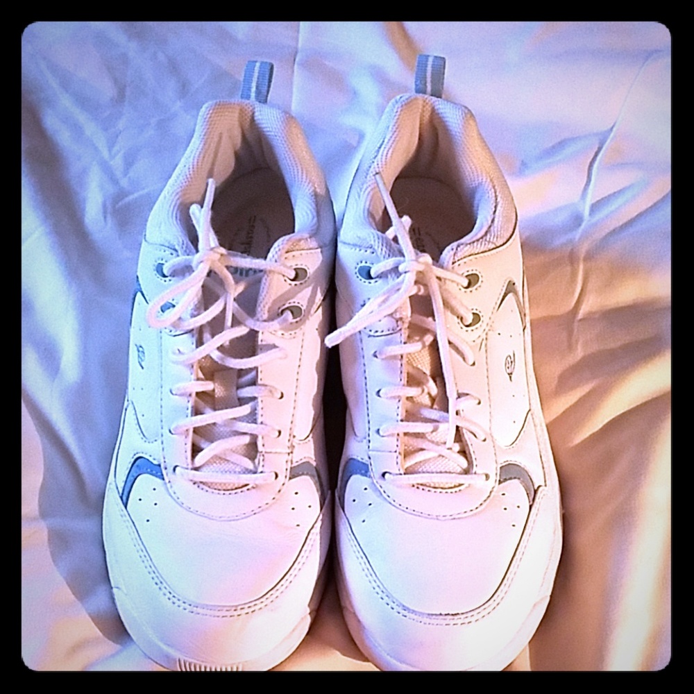 Easy Spirit White Leather Sneakers NWOT